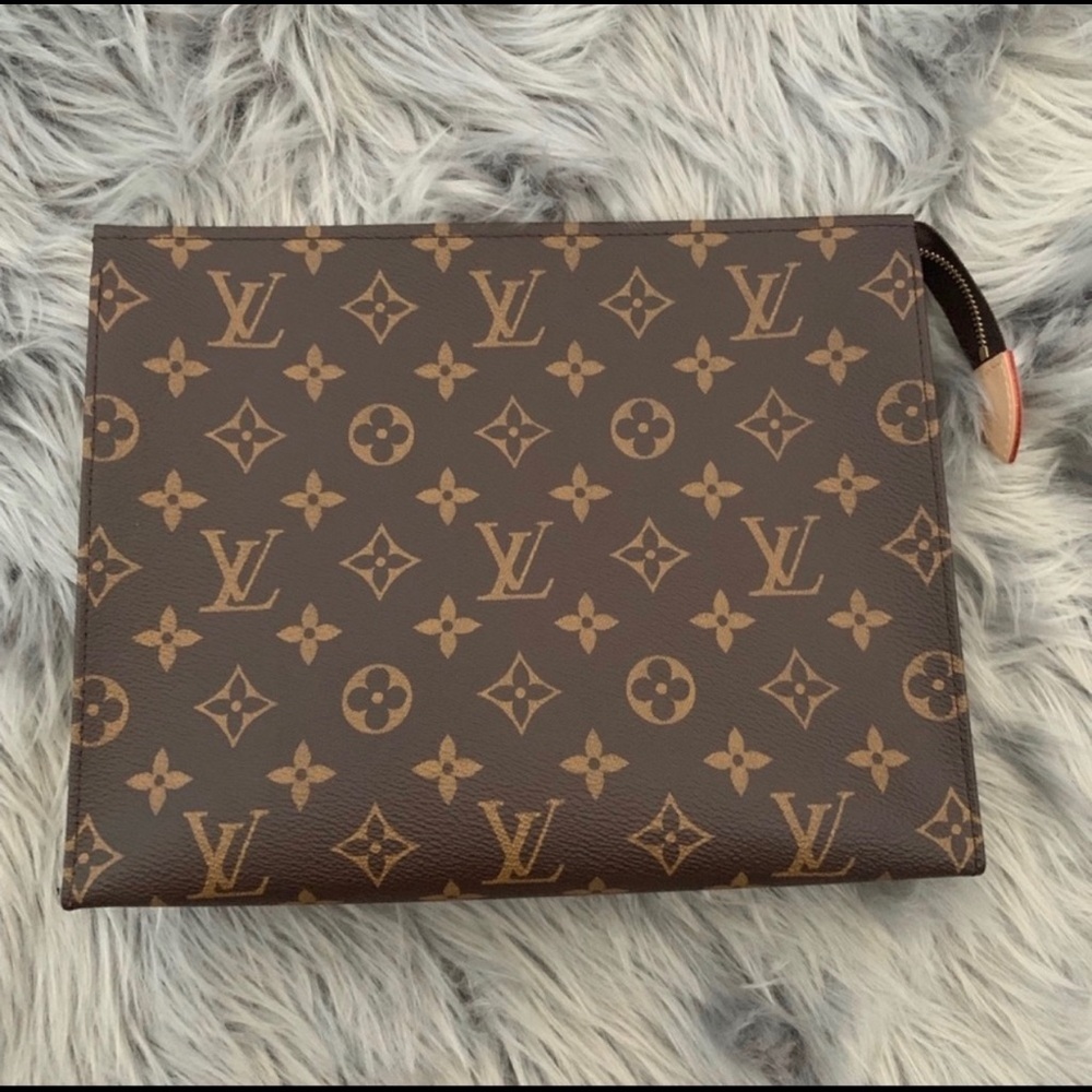 Louis Vuitton Toiletry Pouch 26